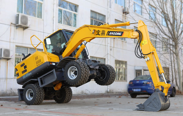 宝鼎轮式挖掘机.jpg 宝鼎轮式挖掘机.jpg