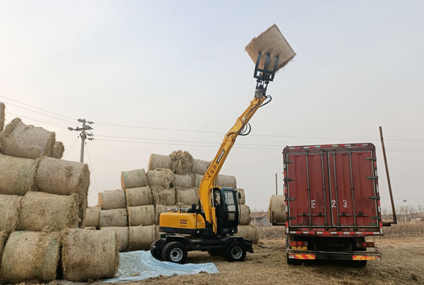 宝鼎抓木机抓草.jpg 宝鼎抓木机抓草.jpg