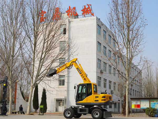 80轮式挖掘机.jpg 80轮式挖掘机.jpg