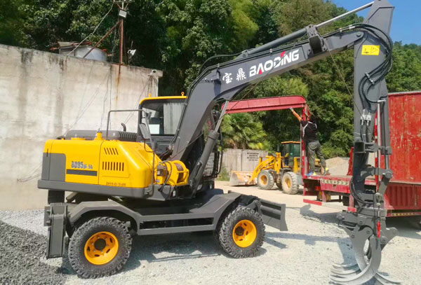 宝鼎挖掘机抓木机95.jpg 宝鼎挖掘机抓木机95.jpg