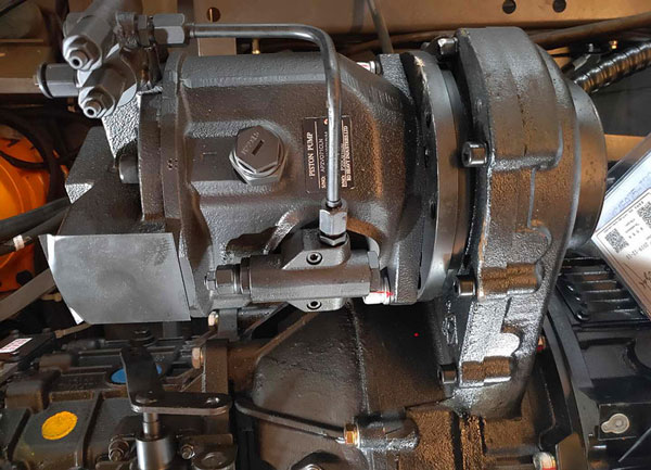 宝鼎100轮式挖掘机柱塞泵.jpg 宝鼎100轮式挖掘机柱塞泵.jpg