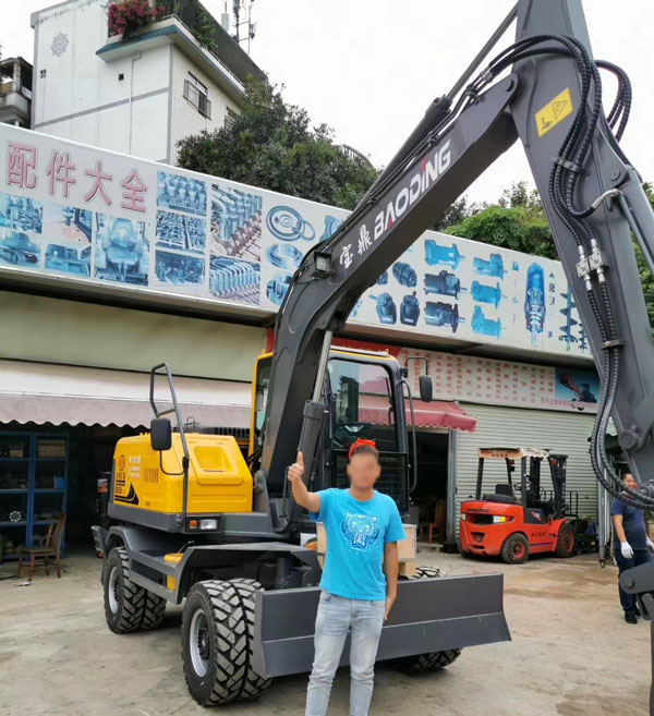 宝鼎抓木机用户.jpg 宝鼎抓木机用户.jpg