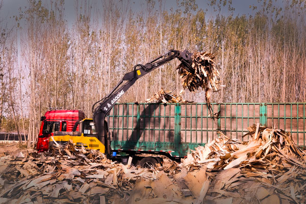 宝鼎95抓木机.jpg 宝鼎95抓木机.jpg