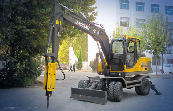 宝鼎多功能95轮式挖掘机.jpg 宝鼎多功能95轮式挖掘机.jpg
