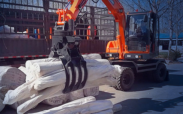 宝鼎多功能轮式挖掘机抓包机.jpg 宝鼎多功能轮式挖掘机抓包机.jpg