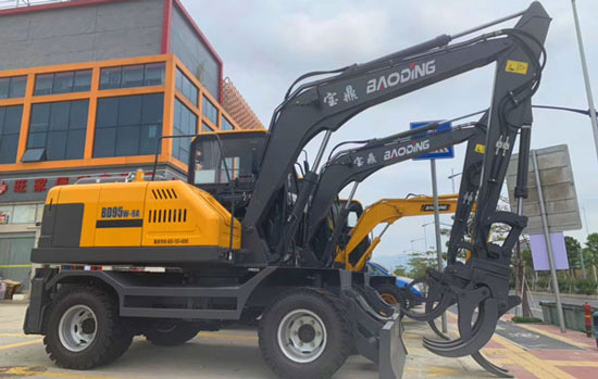 宝鼎多功能轮式挖掘机.jpg 宝鼎多功能轮式挖掘机.jpg