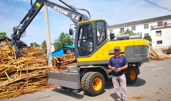 宝鼎抓木机用户.jpg 宝鼎抓木机用户.jpg