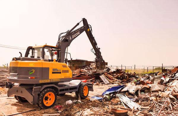 宝鼎抓铁机.jpg 宝鼎抓铁机.jpg