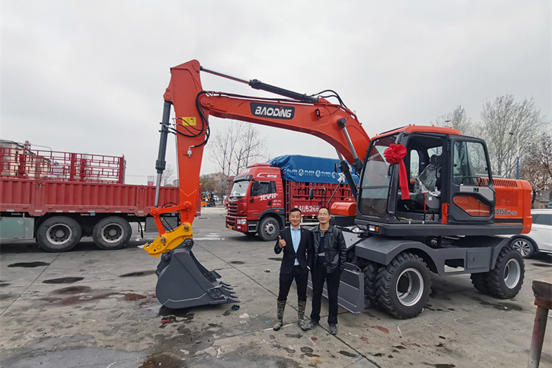 江苏盐城宝鼎150轮式挖掘机交机