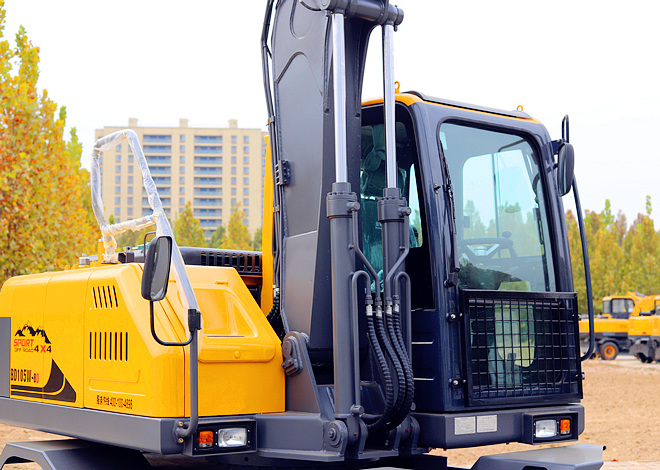 宝鼎抓木机结构坚固