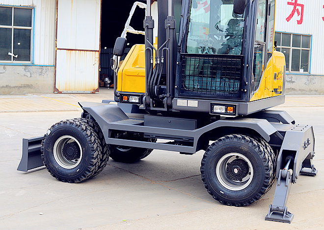 宝鼎抓木机工作稳定