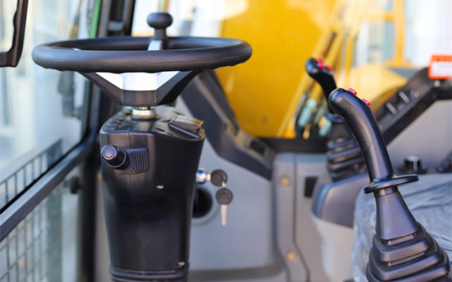 宝鼎小型轮式挖掘机