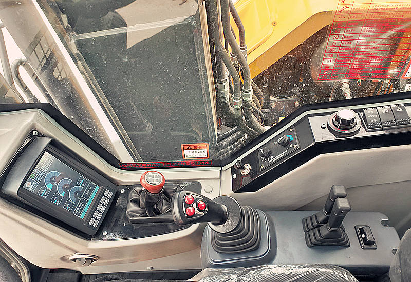 大屏幕仪表 大屏幕仪表