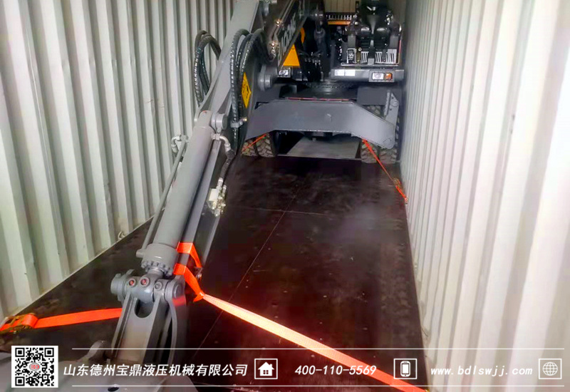 出口轮式挖掘机 出口轮式挖掘机