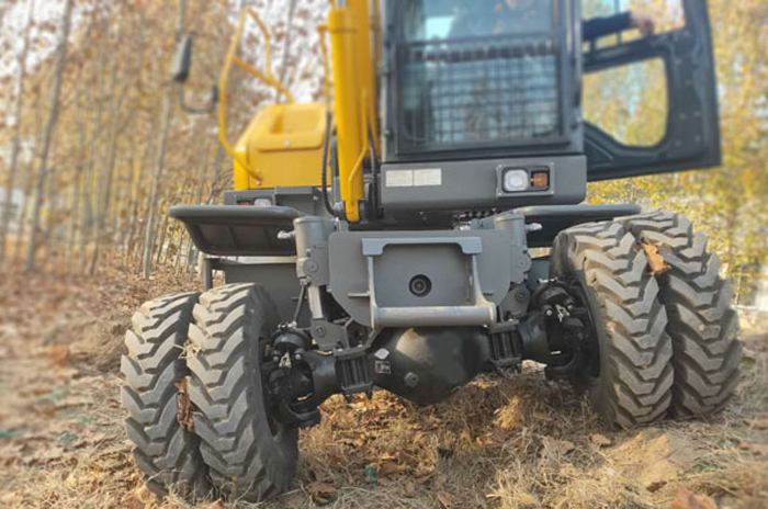 轮式挖掘机 轮式挖掘机