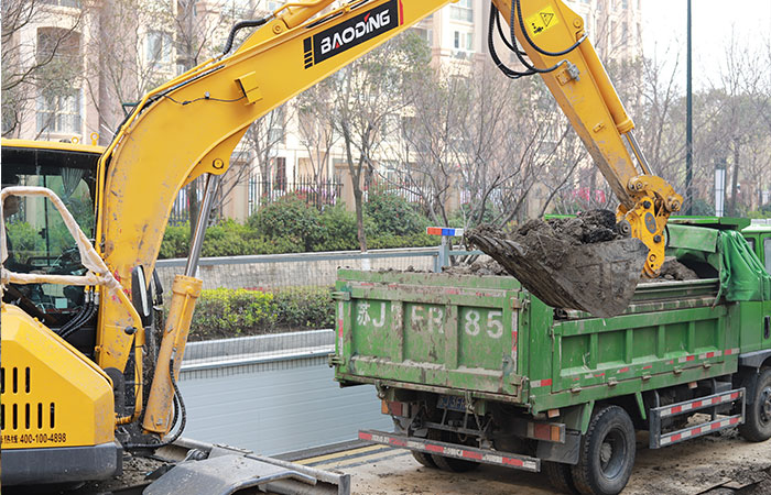 轮式挖掘机 轮式挖掘机