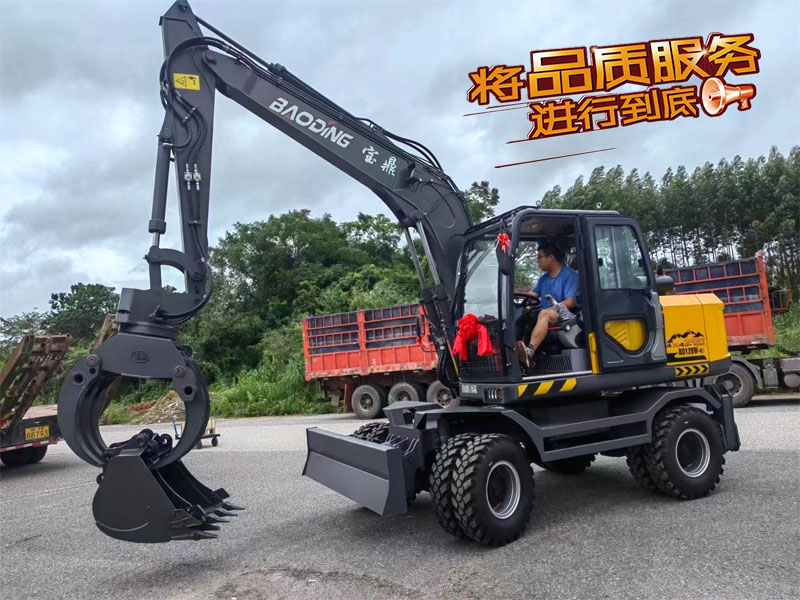 轮式挖掘机 轮式挖掘机