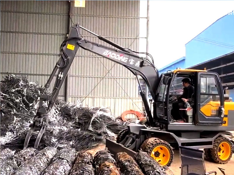 抓铁机.jpg 抓铁机.jpg