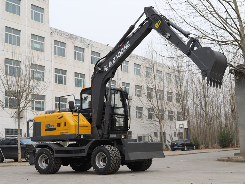 挖掘机保养.jpg 挖掘机保养.jpg