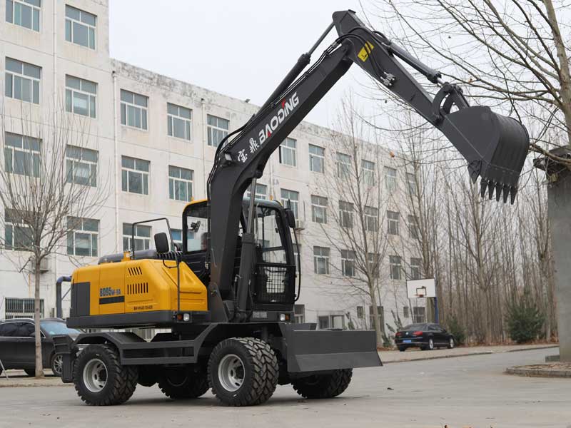 轮式挖掘机.jpg 轮式挖掘机.jpg