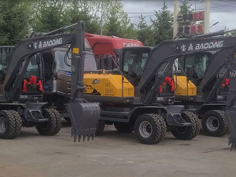 小型挖掘机 小型挖掘机