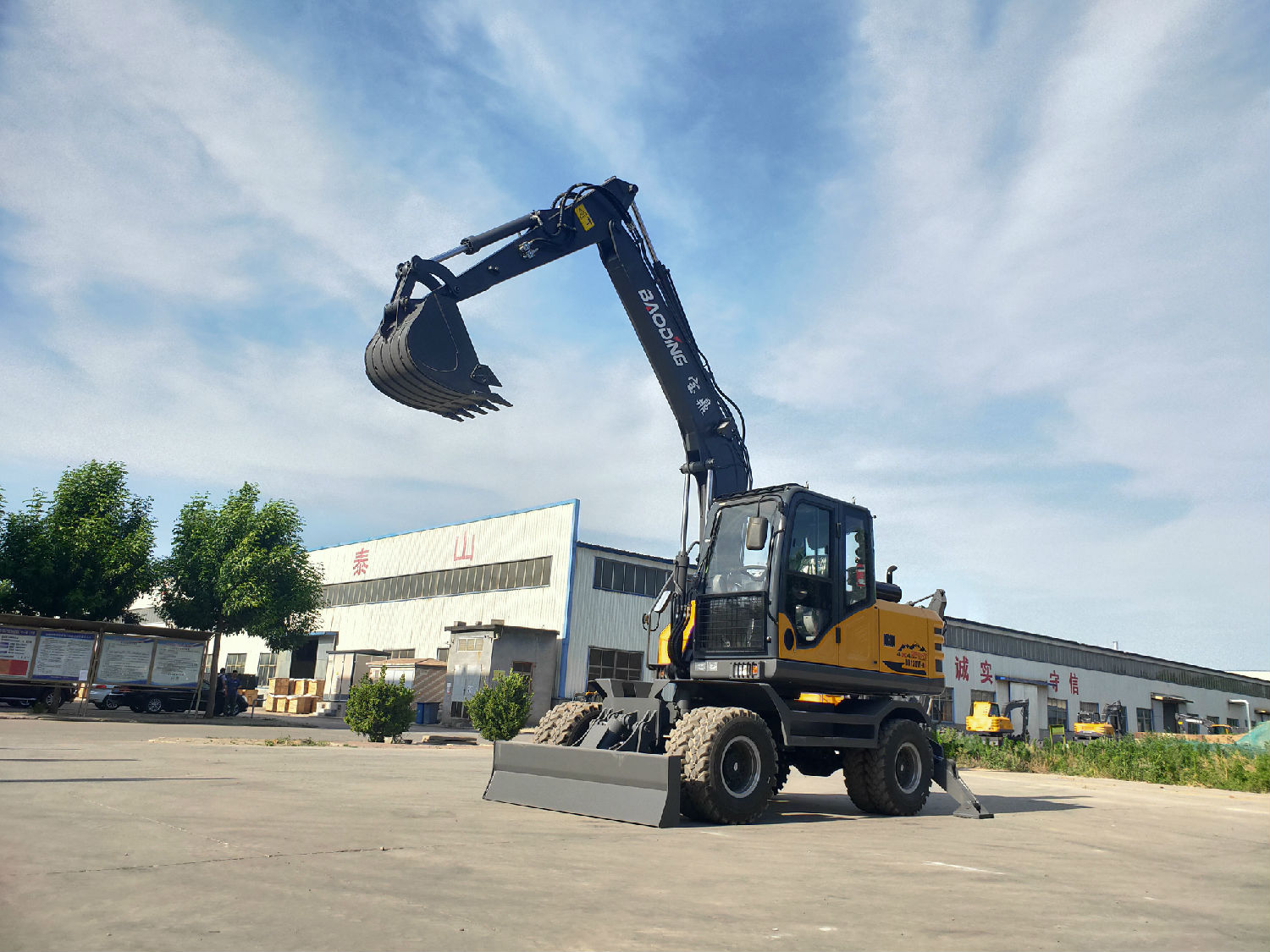 轮式挖掘机 轮式挖掘机