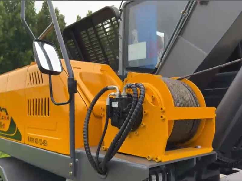 卷扬机.jpg 卷扬机.jpg