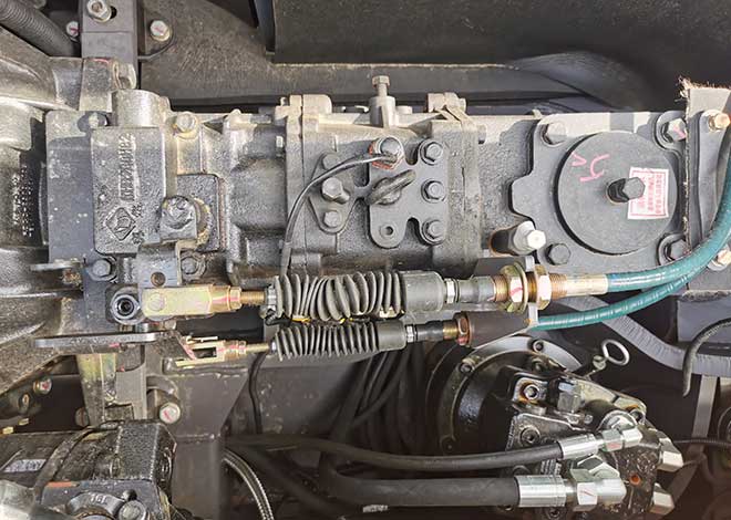 变速箱.jpg 变速箱.jpg