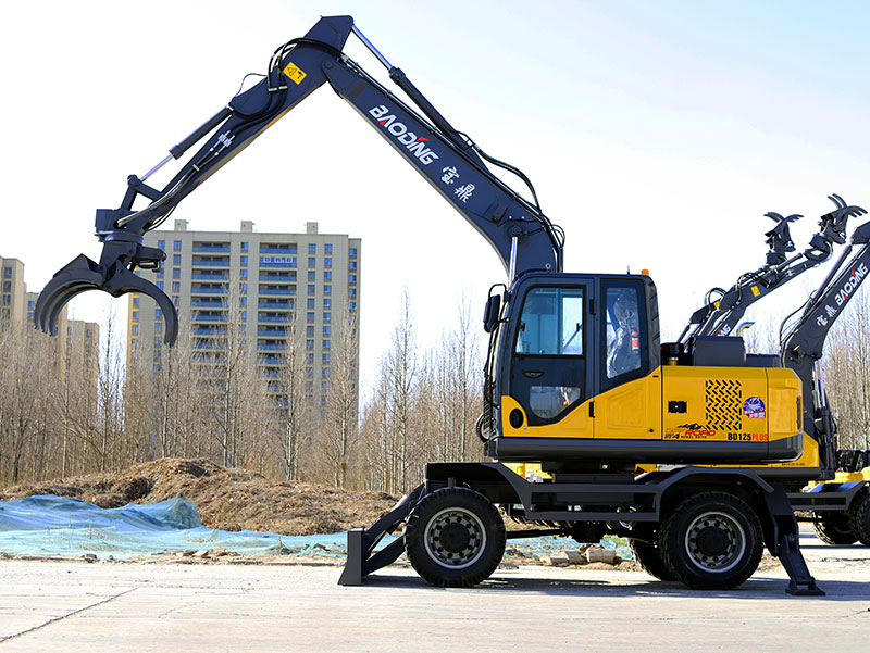 宝鼎125plus抓木机.jpg 宝鼎125plus抓木机.jpg