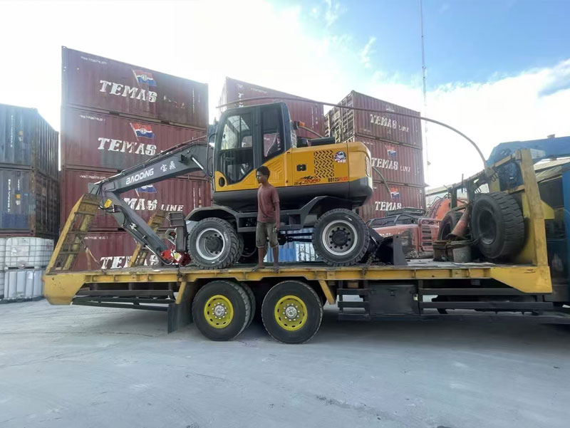 宝鼎125p轮式抓木机.jpg 宝鼎125p轮式抓木机.jpg