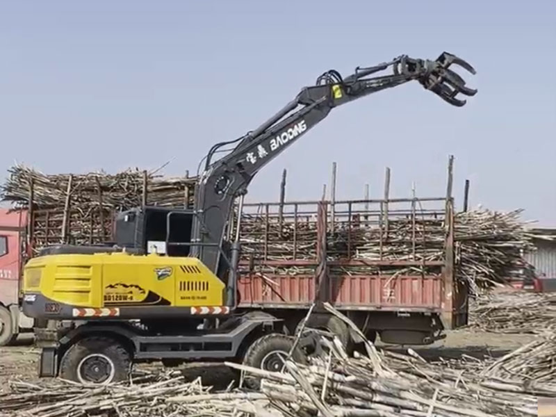 宝鼎抓木机.jpg 宝鼎抓木机.jpg