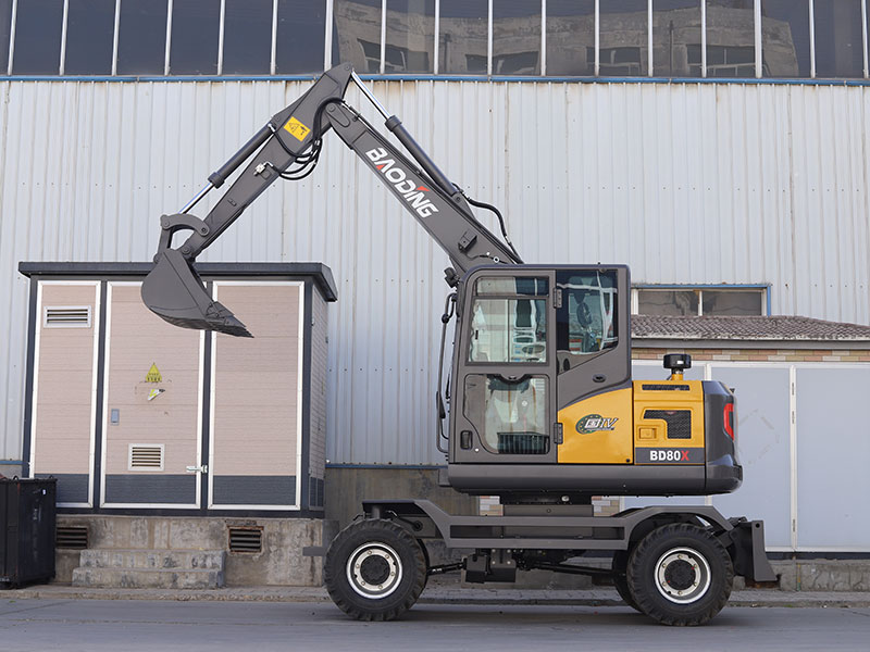 宝鼎80X挖掘机.jpg 宝鼎80X挖掘机.jpg