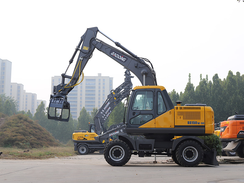 宝鼎抱夹抓木机.jpg 宝鼎抱夹抓木机.jpg