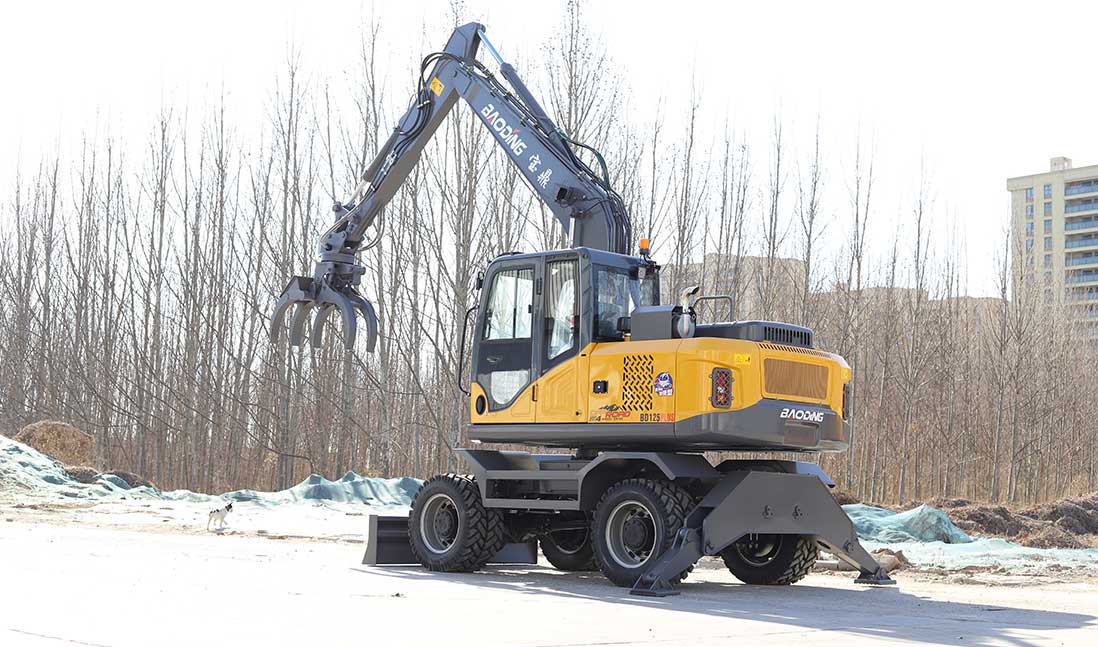 宝鼎BD125PLUS轮式抓木机